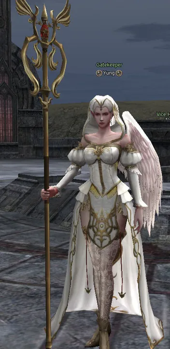 Yung in Lineage 2 High Five